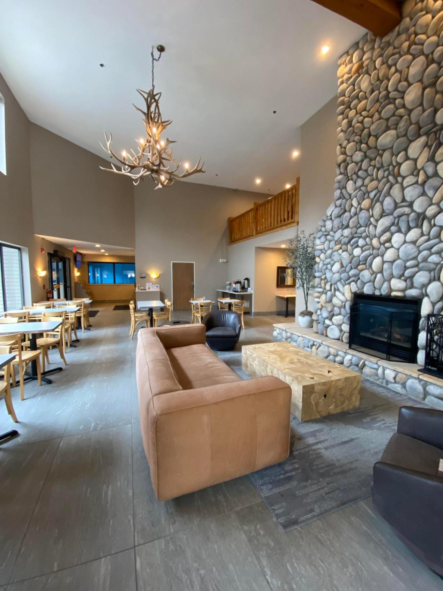 Beachfront Hotel Хоутън Лейк Екстериор снимка
