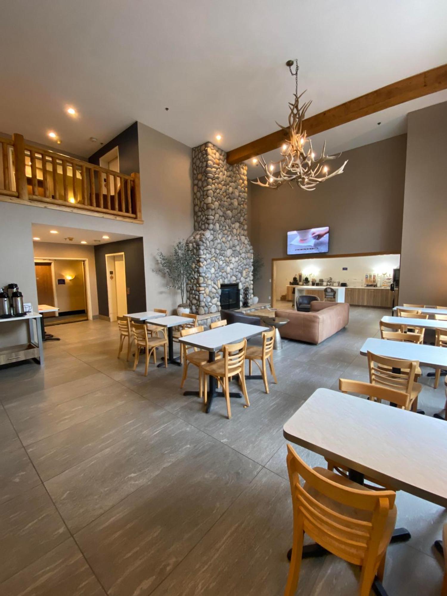 Beachfront Hotel Хоутън Лейк Екстериор снимка