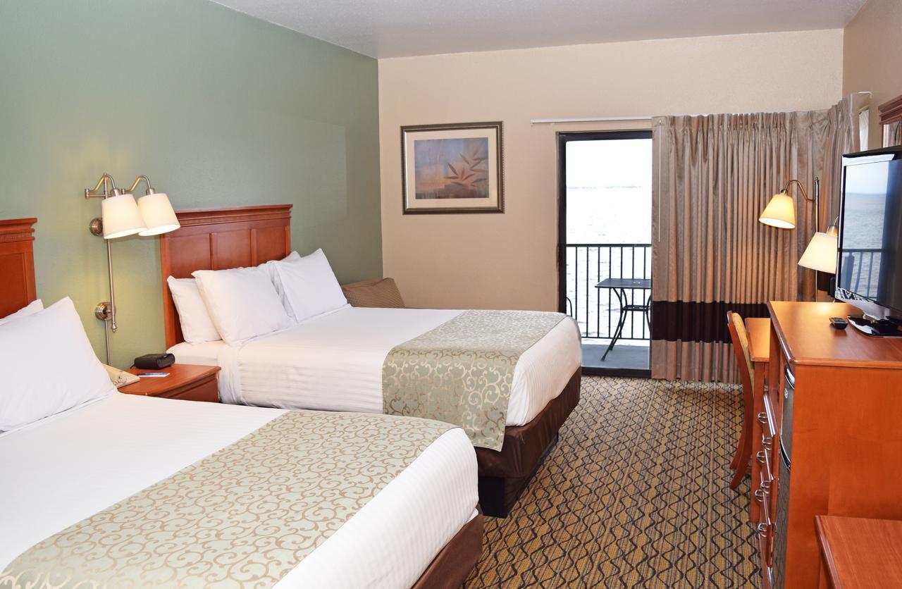 Beachfront Hotel Хоутън Лейк Екстериор снимка